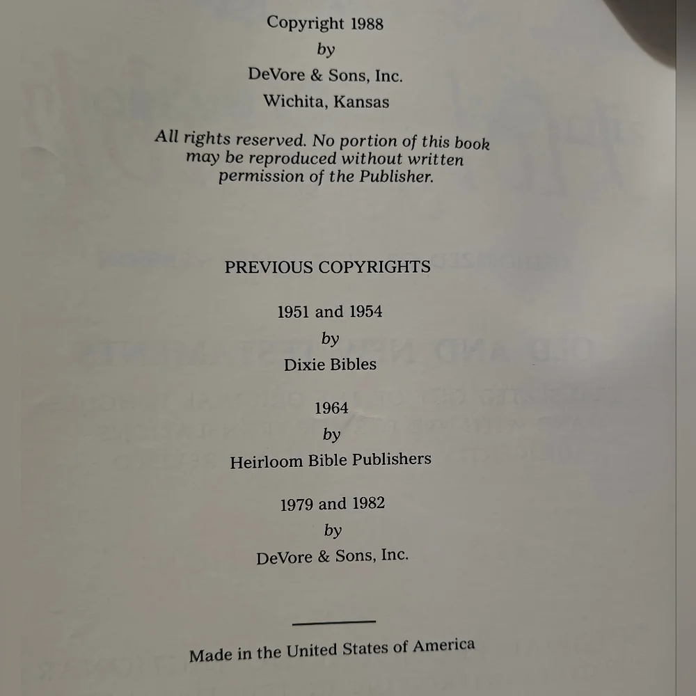 1982 Vtg Holy Bible - Picture 3 of 6